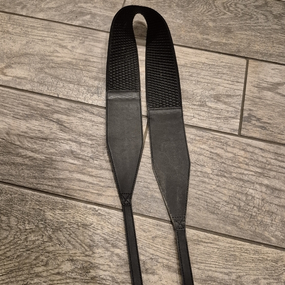 Lafayette 148 NY Handmade in Italy Black Leather & Woven Stretch Waist Belt M main image 4
